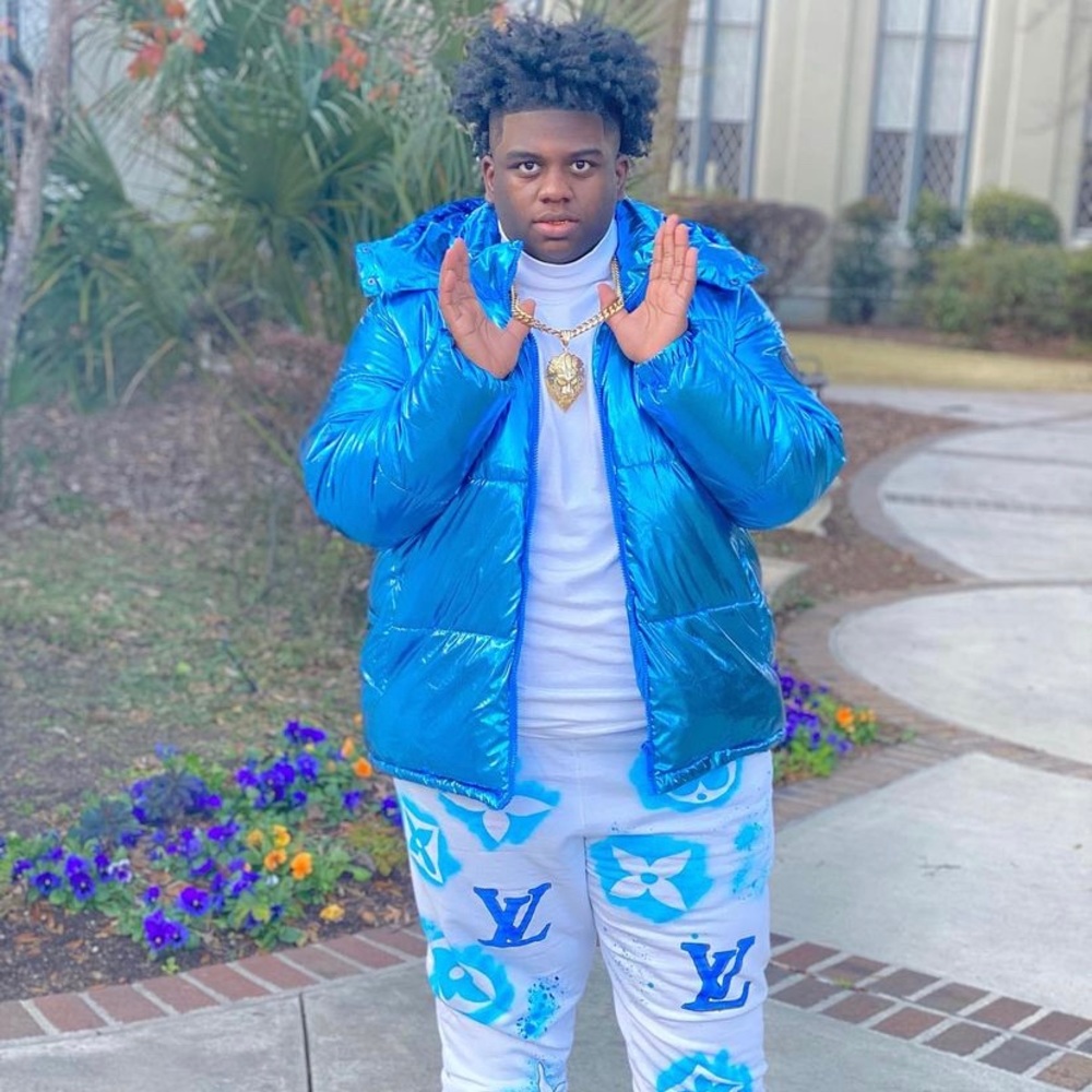 Meet your Posher, Troy